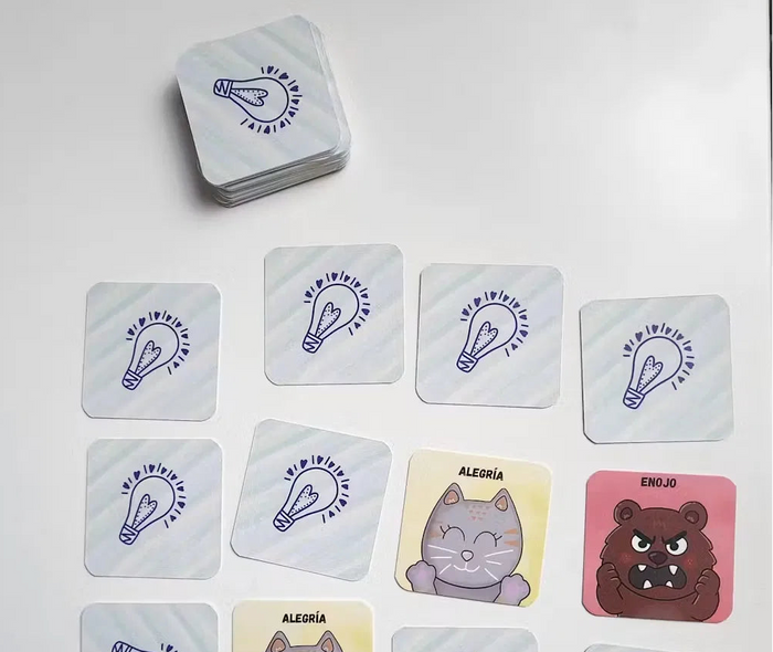 Testimonio de clienta que compró juego Siente y Adivina